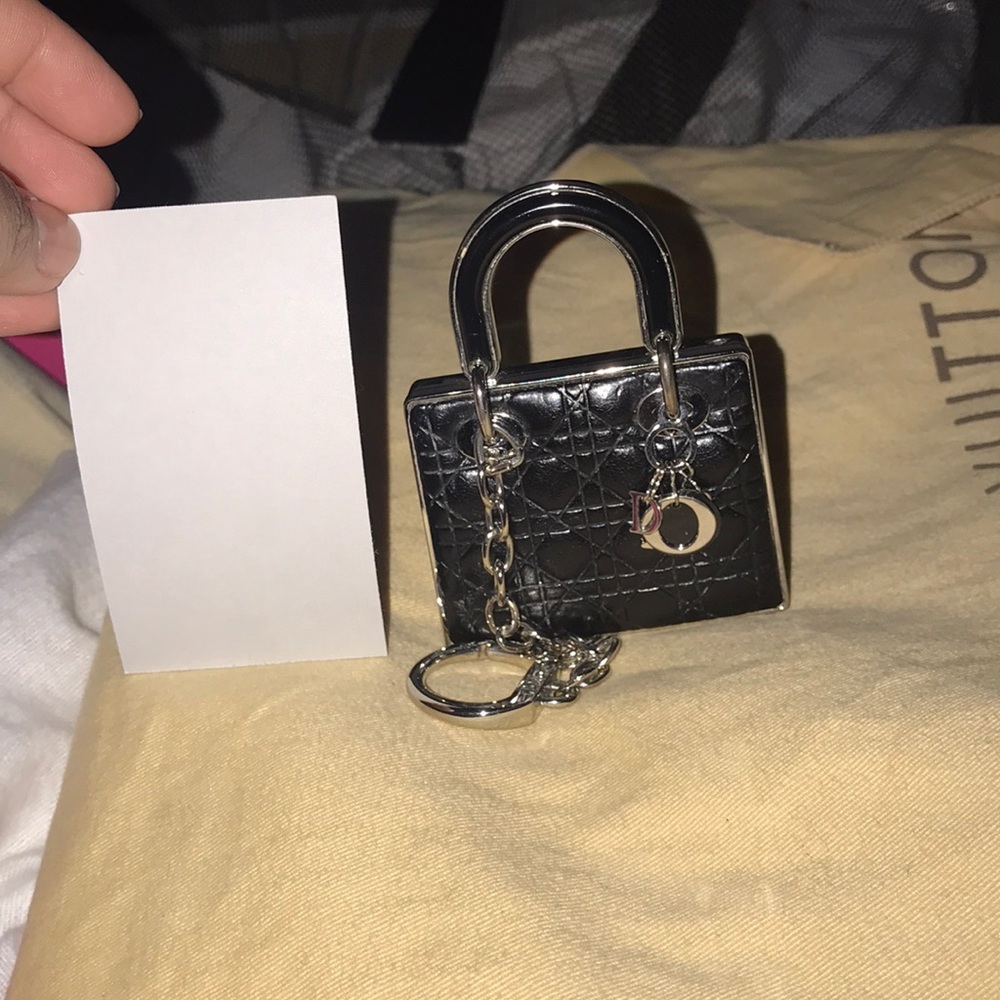🦄DIOR authentic Key chain
